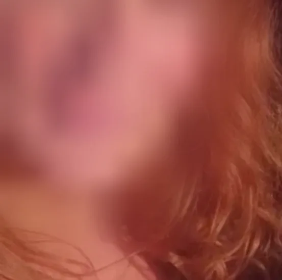 Lara, 37